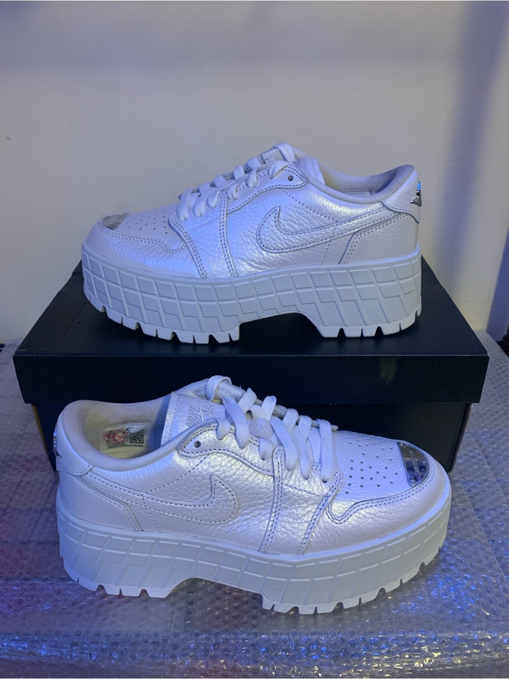 Air Jordan 1 Brooklyn Low White Metallic Silver HF3184-100 - Women’s Size 7